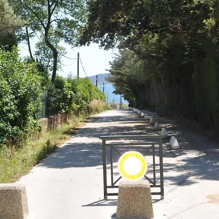 T2 Avec Terrasse Fermée Aperçu Calme Colline Proche Plages Almanarre *